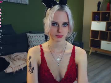 girl
        audreycarvin cam image #4832913