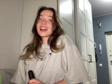 girl
        angel_from_sky cam image #3649861