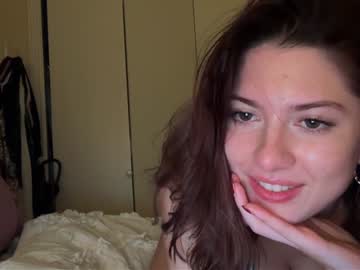 girl
        kittycherries cam image #5826397