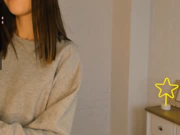 girl
        baileywalton cam image #2663051