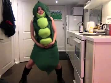 girl
        littlesugarpea cam image #1061917