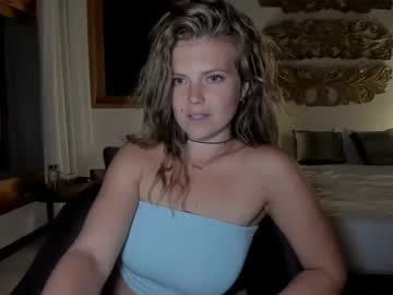 girl
        kosmickate cam image #378566