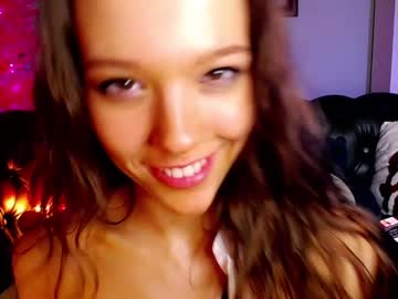 girl
        _demi_dee_ cam image #550094