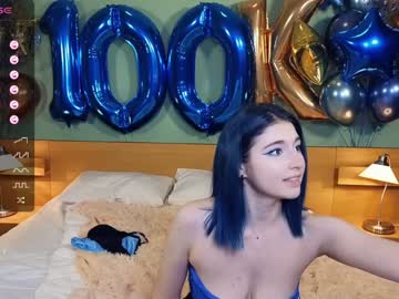 girl
        your_desssert cam image #2881498