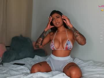 girl
        sweetkarmababy cam image #2181033