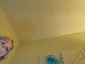 girl
        lovelilaxox cam image #5235764