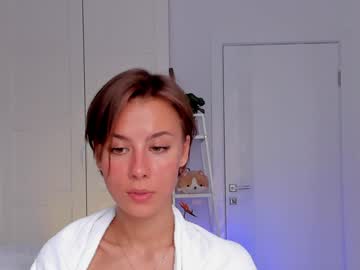 girl
        elannand cam image #4635083