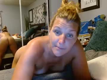 couple
        yursecret cam image #1824600