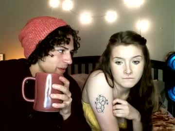 couple
        kyliecakezz cam image #1084984