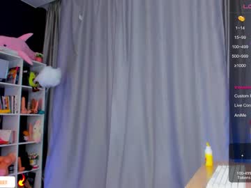 girl
        blush_mikki cam image #2480376