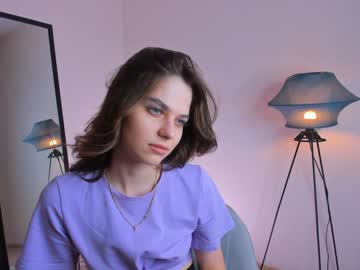 girl
        aviannajjustice cam image #1678441
