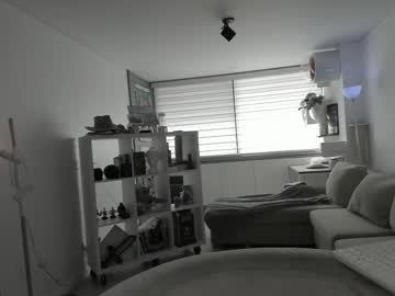girl
        lonelly_lolly98 cam image #6533879
