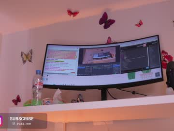 girl
        lil_eva cam image #1984718