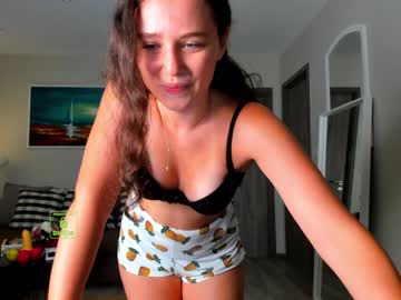 girl
        demurelixir cam image #1579443