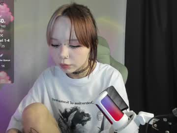 girl Nude Cam Girls Playing Games with gummi_heart