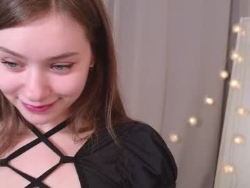 girl
        bless_sheila cam image #3837345