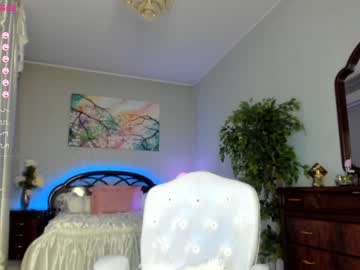 girl
        flower_nicole cam image #2551663