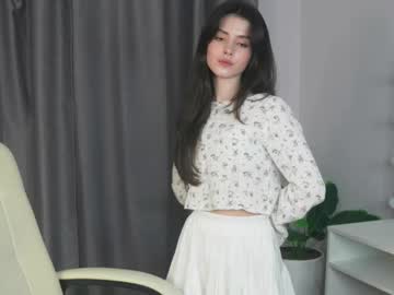 girl
        lucky_forme cam image #6267886