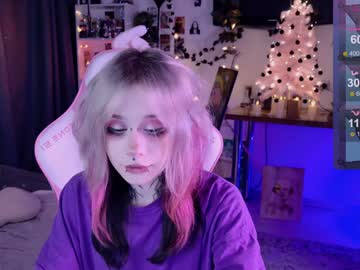 girl
        lollyshy__ cam image #5737215