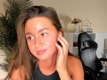 girl
        ethalcharton cam image #4549944