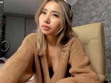 girl
        leiya_li cam image #343241