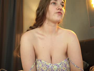 girl
        ammysky_ cam image #2245133