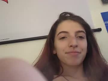 girl
        firebenderbaby02 cam image #3350102