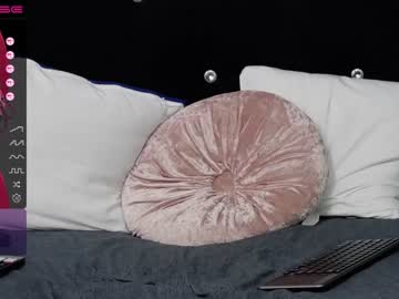 girl
        xenomy cam image #1898044