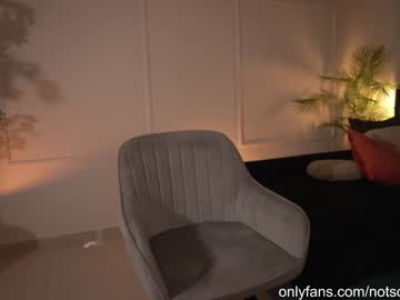 girl
        freya_ cam image #1280262