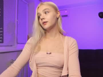 girl
        allotropp cam image #2301952
