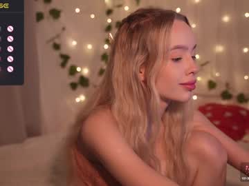 girl
        mother__of__dragons cam image #4673050