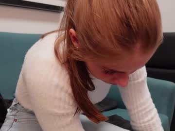 girl
        abby_laker cam image #5771012
