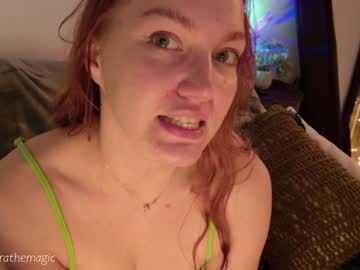 girl
        karathemagic cam image #6040861