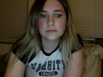 girl
        rocks_off777 cam image #6170592