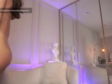 girl
        mariannacruzz cam image #2576890