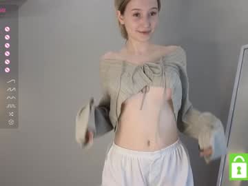 girl
        taitfollin cam image #4598792