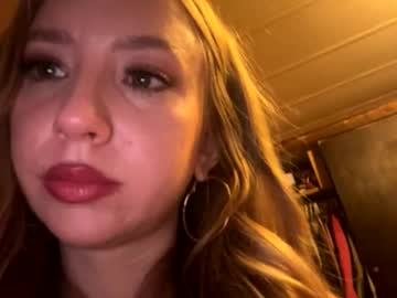 girl
        prncsspeach420 cam image #6127149