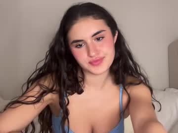 girl
        itsmellll cam image #5349142