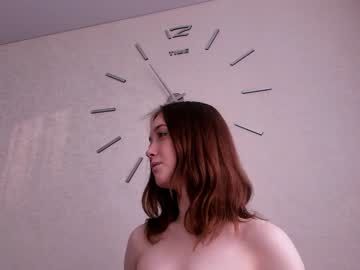girl
        one_carolina cam image #1677321
