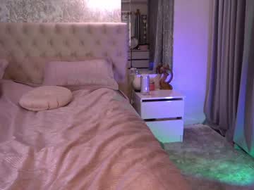 girl
        sweety_rinushka_ cam image #24008