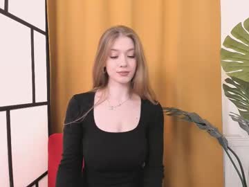 girl
        dollygarman cam image #5999452