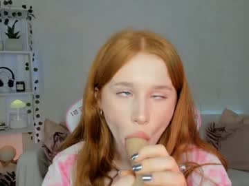 girl
        madeline_jackson cam image #2563181