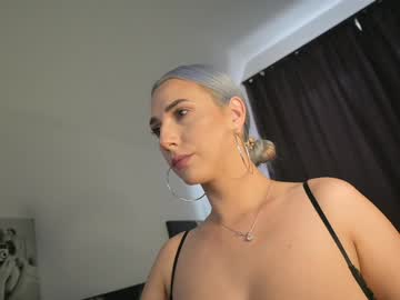 girl
        allayah cam image #5014885