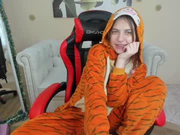 girl
        kaleriaminx cam image #553184