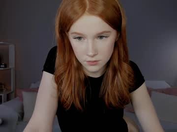 girl
        leahsthetics cam image #6406717