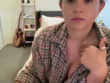 girl
        hollyrae27 cam image #3031439