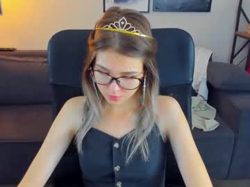 girl
        lisa_roses cam image #458664