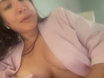 girl
        cozyvibez cam image #1080613