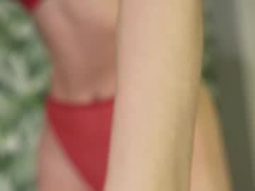 girl
        whisper_of_love cam image #6544181
