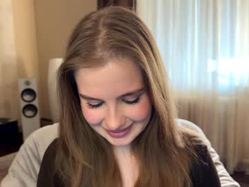 girl
        cute_siberian_girl cam image #6307031